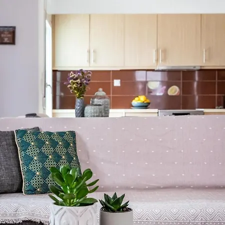 Dream House Apartment