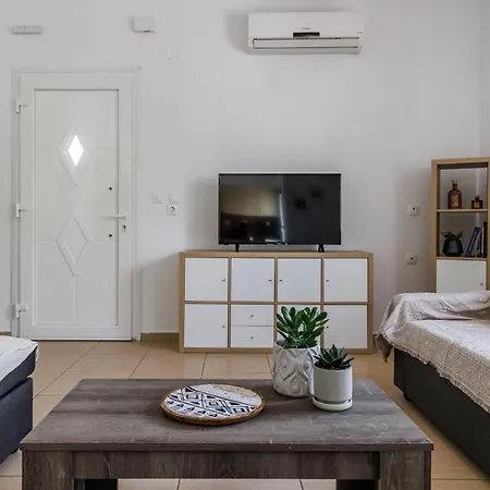Dream House Apartment