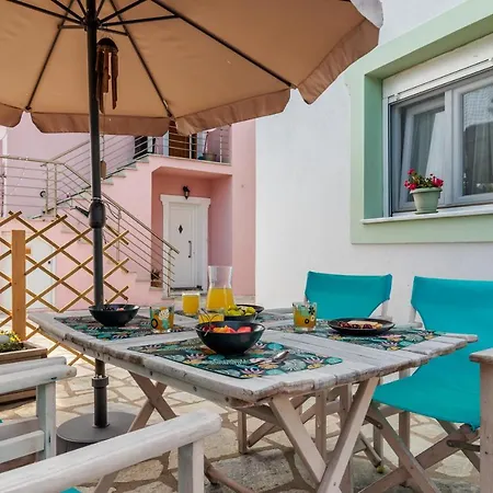 Dream House Apartment