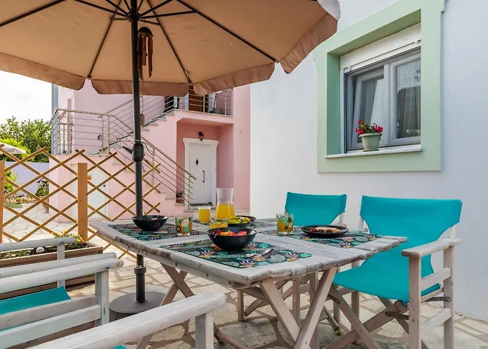 Dream House Apartment